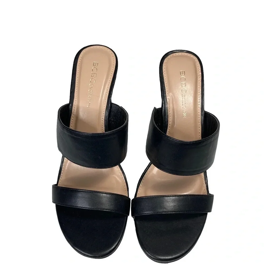BCBGeneration Women's Walina Wedge Sandal in Black. Sz: 10